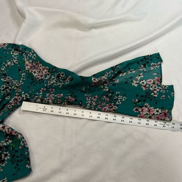 Cupcakes‎ and Cashmere Nadette Turquoise Pink Floral V Neck Blouse - Picture 6 of 8